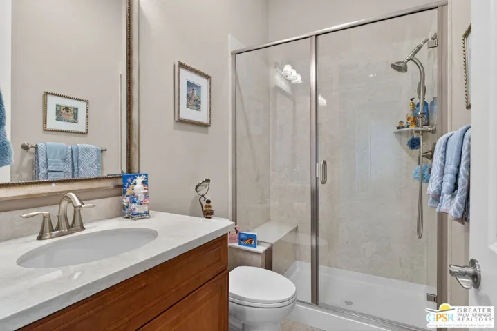 Guest/hallway bathroom