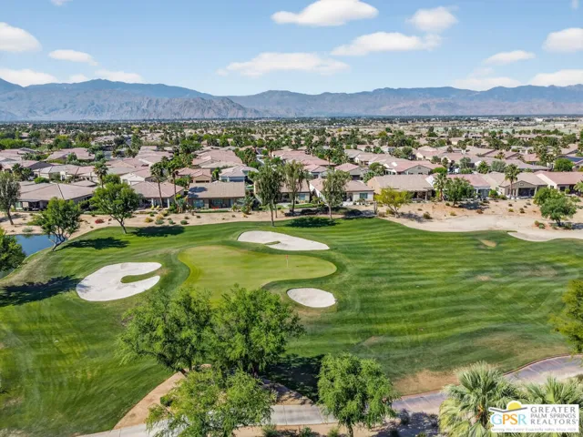 Community golf course