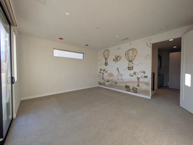 PXL_20251103_233921072