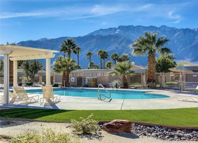 3028 Sunflower Circle E, Palm Springs, California 92262