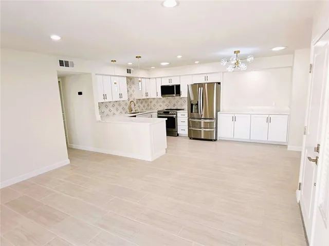 3028 Sunflower Circle E, Palm Springs, California 92262