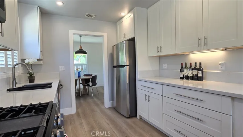 3280 Orlando Road, Pasadena, California 91107