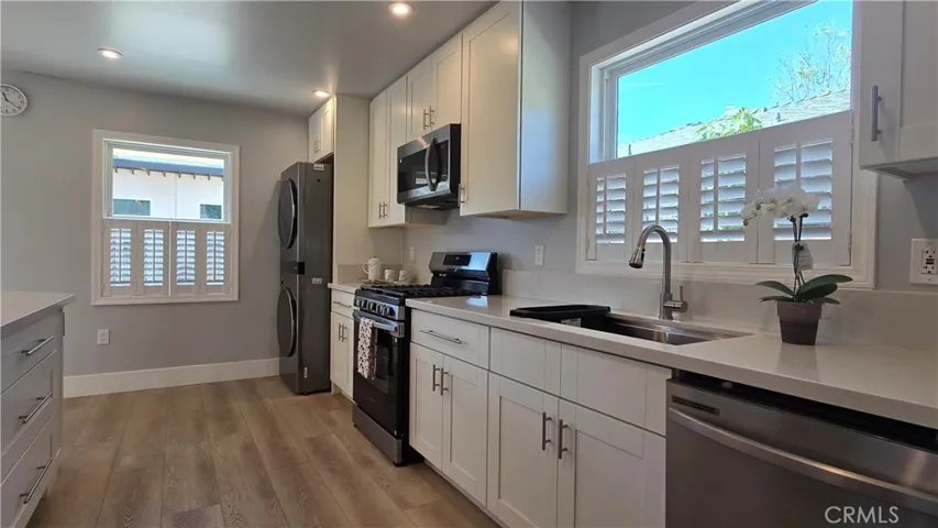 3280 Orlando Road, Pasadena, California 91107