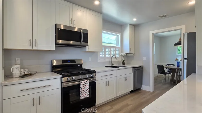 3280 Orlando Road, Pasadena, California 91107