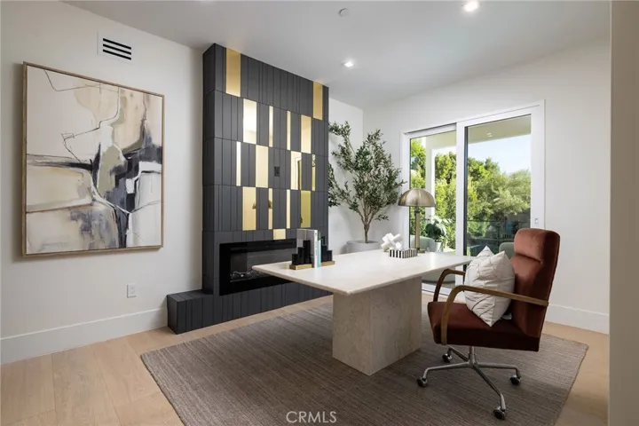 4 Narbonne, Newport Beach, California 92660