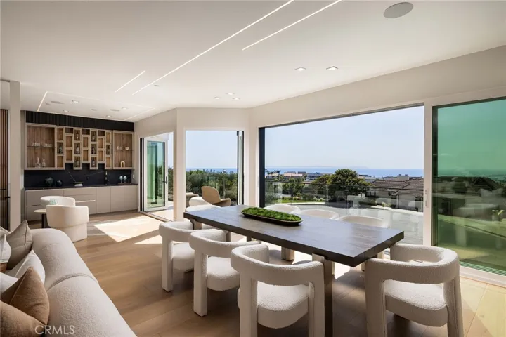 4 Narbonne, Newport Beach, California 92660
