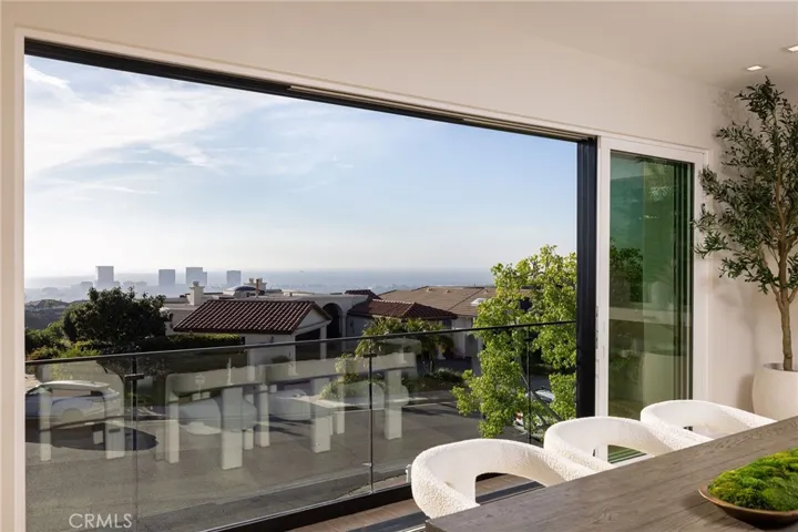 4 Narbonne, Newport Beach, California 92660