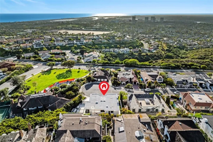 4 Narbonne, Newport Beach, California 92660