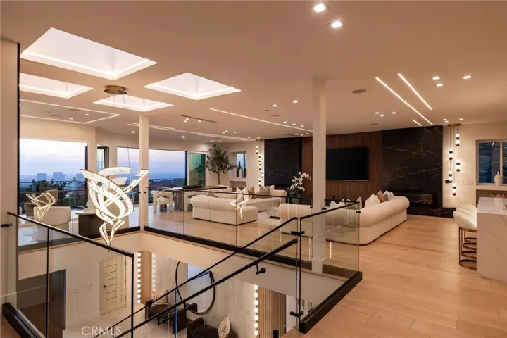 4 Narbonne, Newport Beach, California 92660