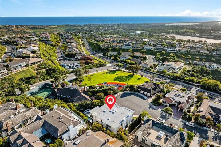 4 Narbonne, Newport Beach, California 92660