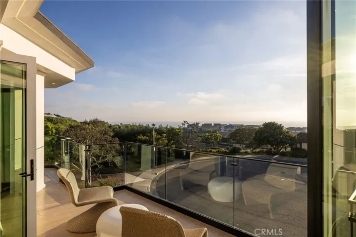 4 Narbonne, Newport Beach, California 92660