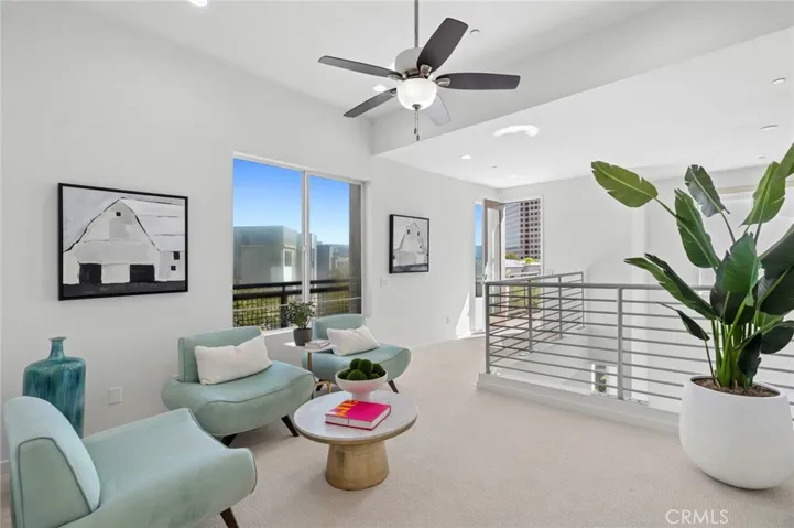 555 Rockefeller, Irvine, California 92612