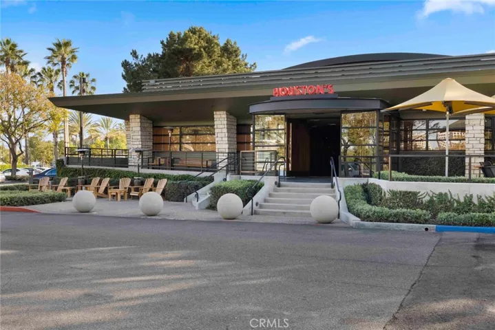 555 Rockefeller, Irvine, California 92612