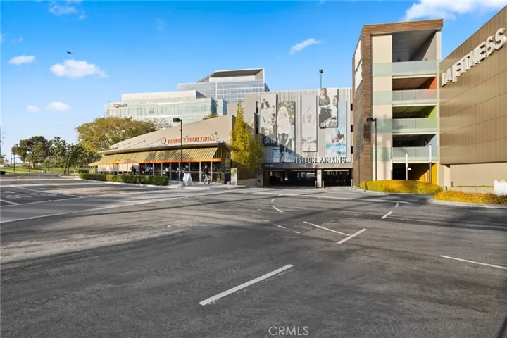 555 Rockefeller, Irvine, California 92612