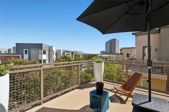 555 Rockefeller, Irvine, California 92612