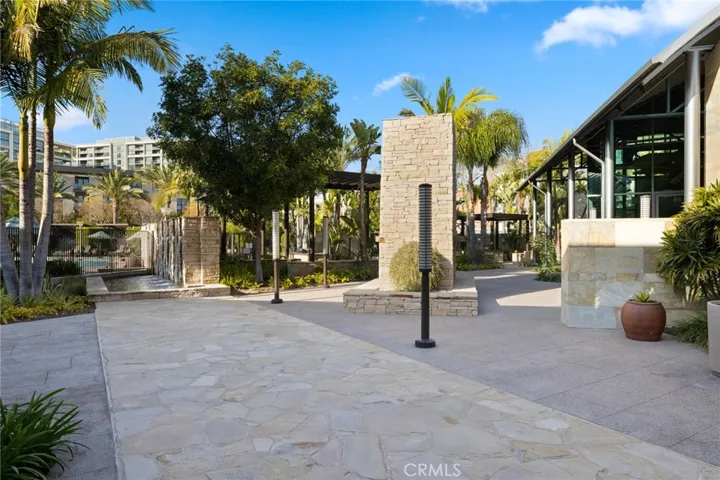 555 Rockefeller, Irvine, California 92612