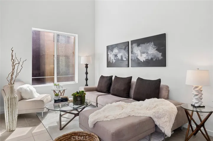 555 Rockefeller, Irvine, California 92612