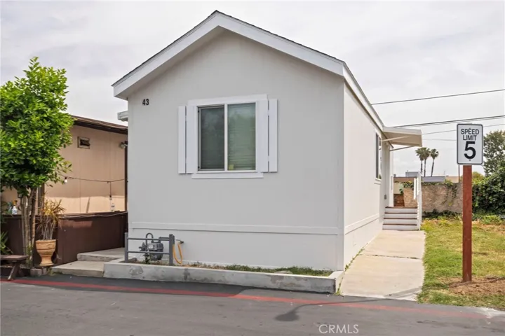 7650 Balboa Boulevard 43, Van Nuys, California 91406
