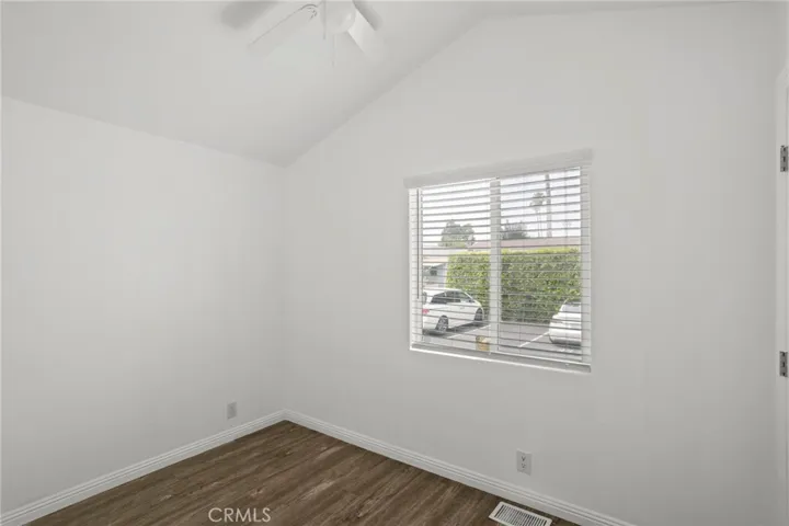 7650 Balboa Boulevard 43, Van Nuys, California 91406