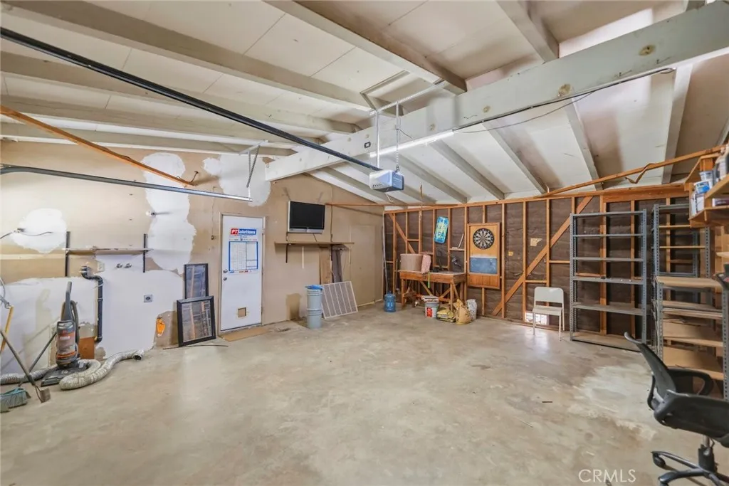garage/workshop
