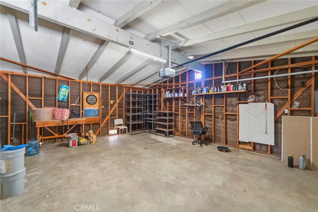 garage/workshop
