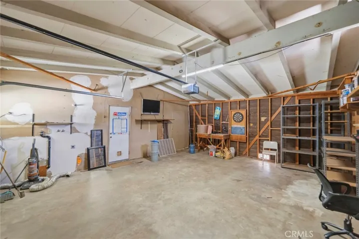 garage/workshop