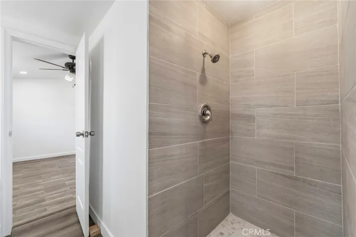 additional bathroom view
