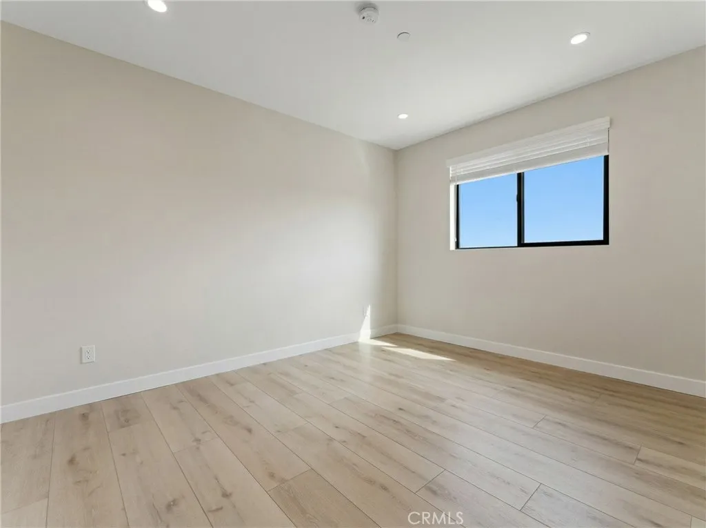 BEDROOM 1 (2ND FLOOR)
