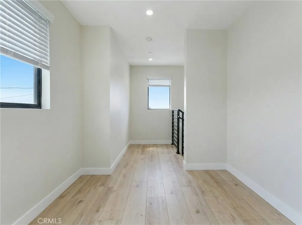 3RD FLOOR LOFT/STUDY