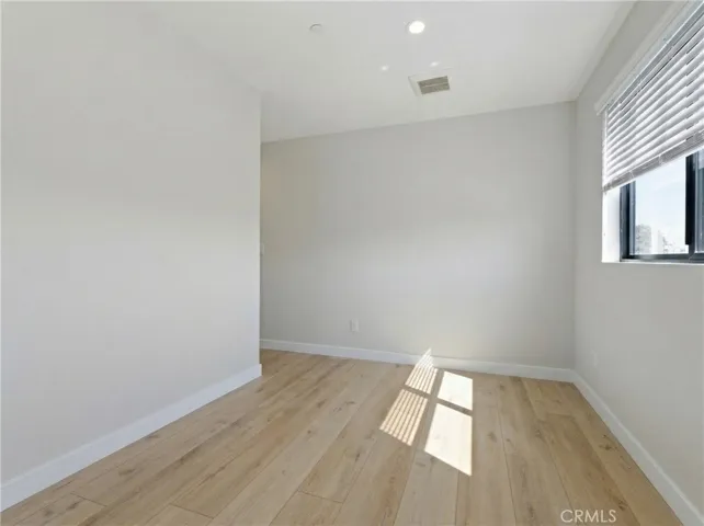 3RD FLOOR LOFT/STUDY