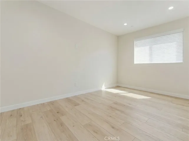 BED 2 (2ND FLOOR)