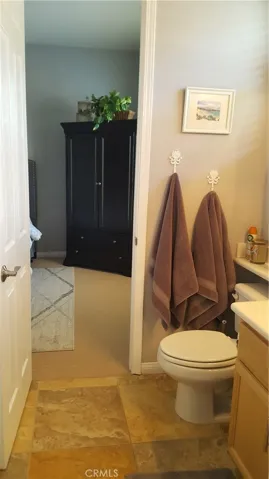 Jack & Jill bathroom between 2 bedrooms