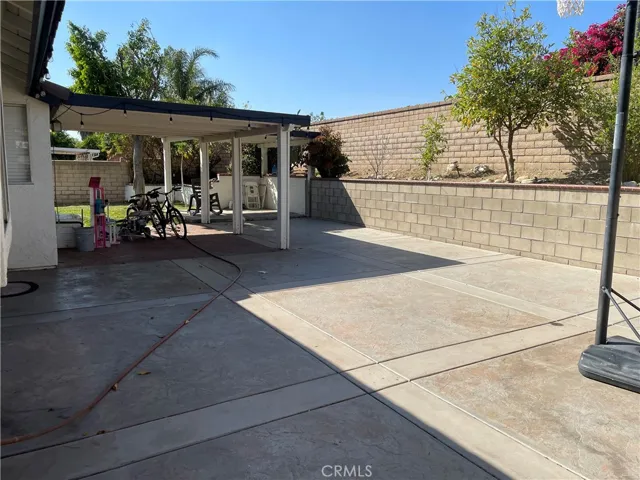 18250 Shamrock Street, Fontana, California 92336