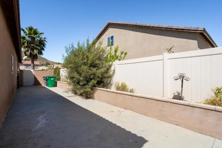 26812 Rodeo Court, Winchester, California 92596