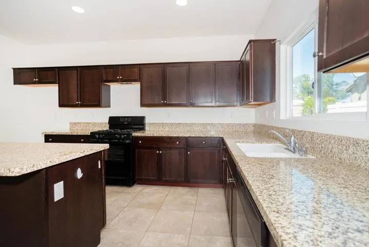 26812 Rodeo Court, Winchester, California 92596