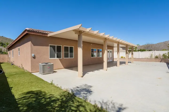 26812 Rodeo Court, Winchester, California 92596
