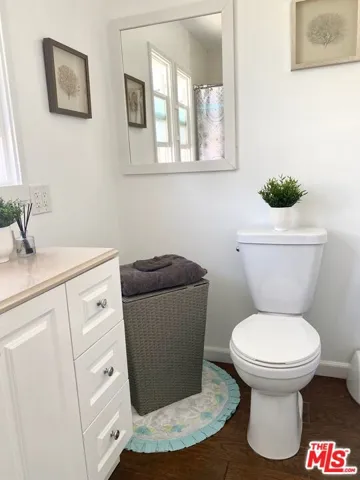 811 3/4 E Nutwood Street 3/4, Inglewood, California 90301