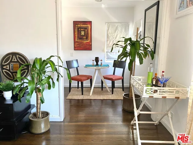 811 3/4 E Nutwood Street 3/4, Inglewood, California 90301