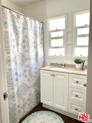 811 3/4 E Nutwood Street 3/4, Inglewood, California 90301