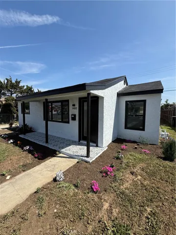 14102 S Parmelee, Compton, California 90222