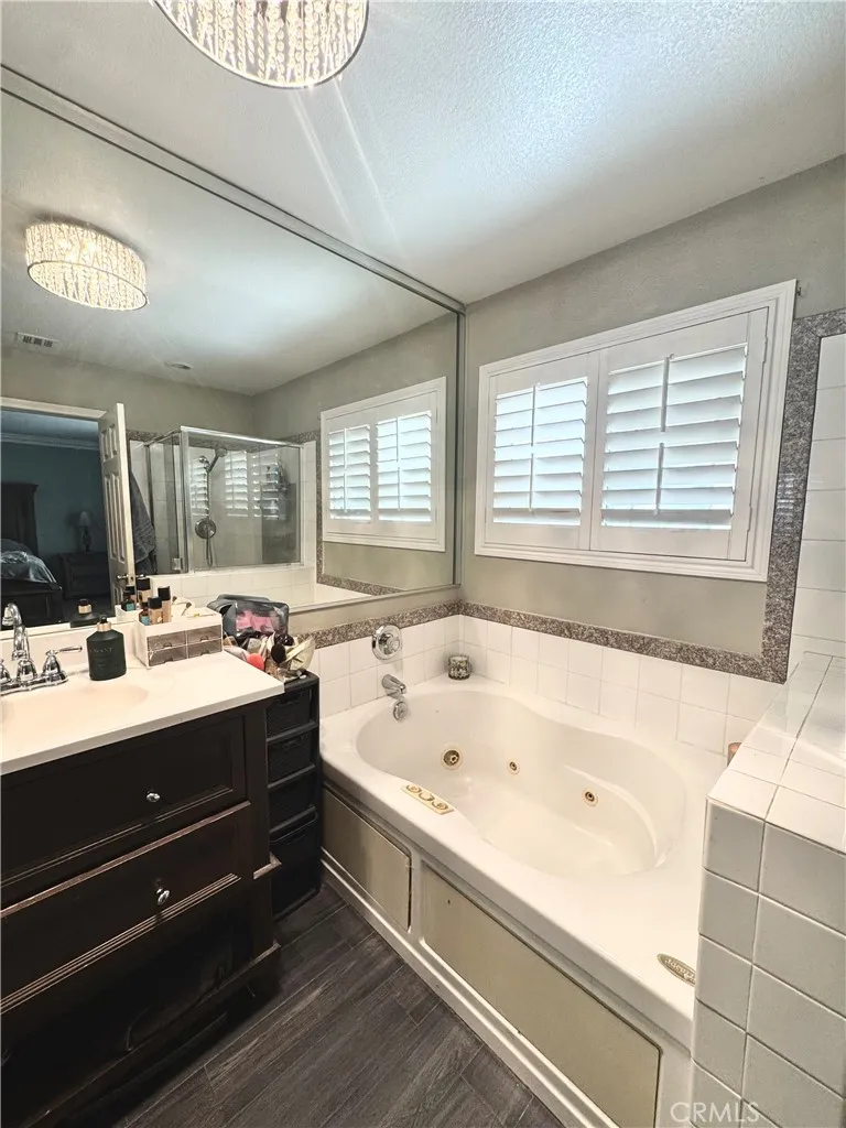 Master Bath Room