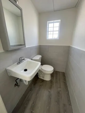 780 Old County Road, Belmont, California 94002