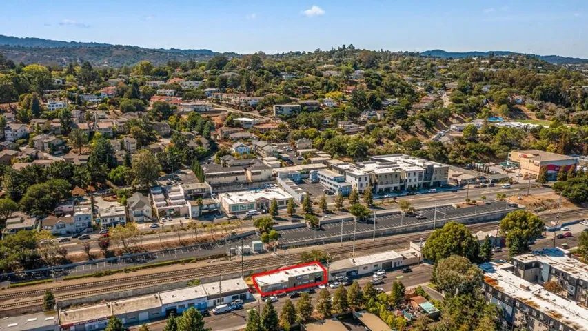 780 Old County Road, Belmont, California 94002