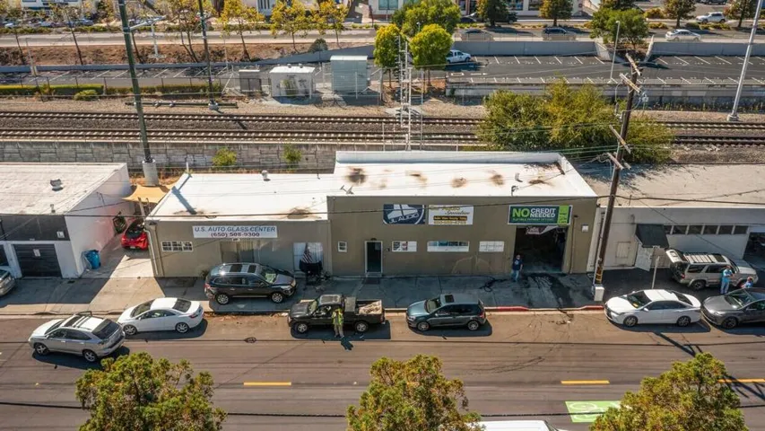 780 Old County Road, Belmont, California 94002