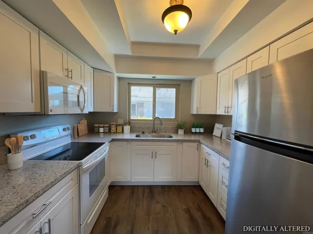 VIRTUALLY STAGED
