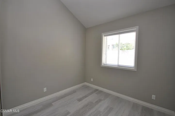 7756 Bed 2 Vaulted Ceiling