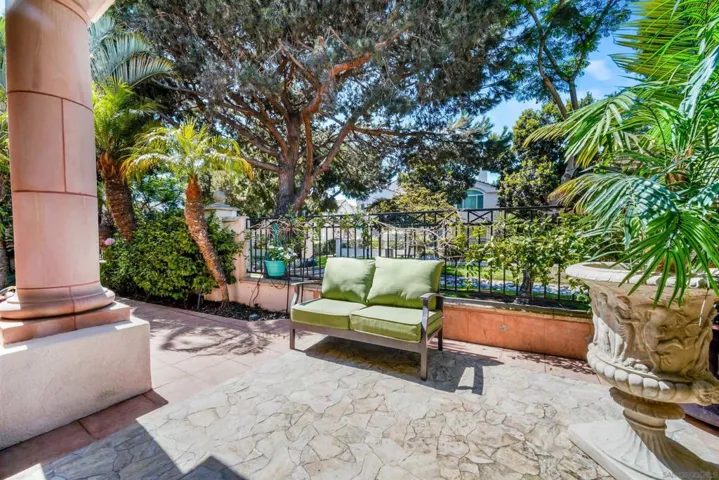 5448 Renaissance, San Diego, California 92122