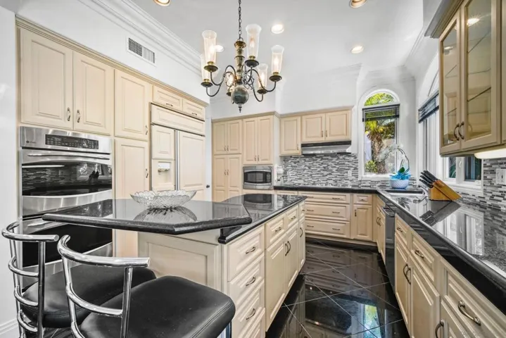 5448 Renaissance, San Diego, California 92122