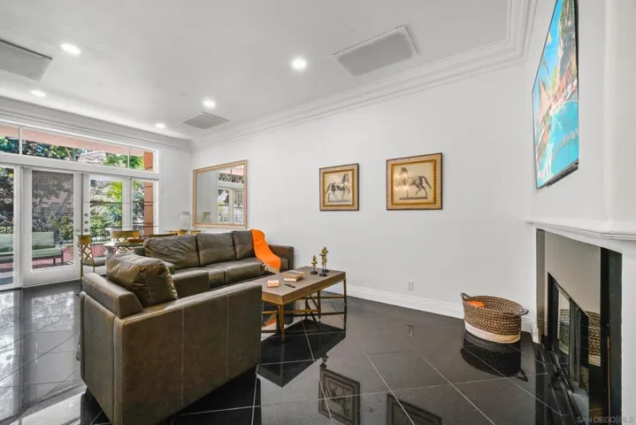 5448 Renaissance, San Diego, California 92122