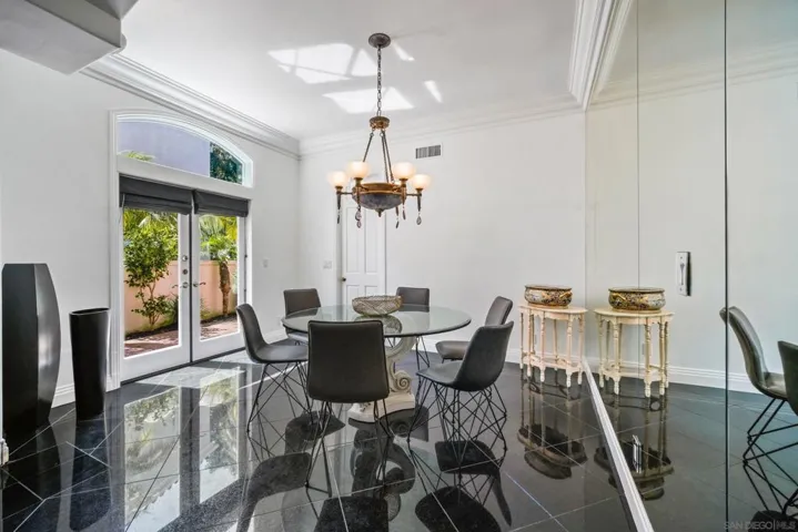 5448 Renaissance, San Diego, California 92122